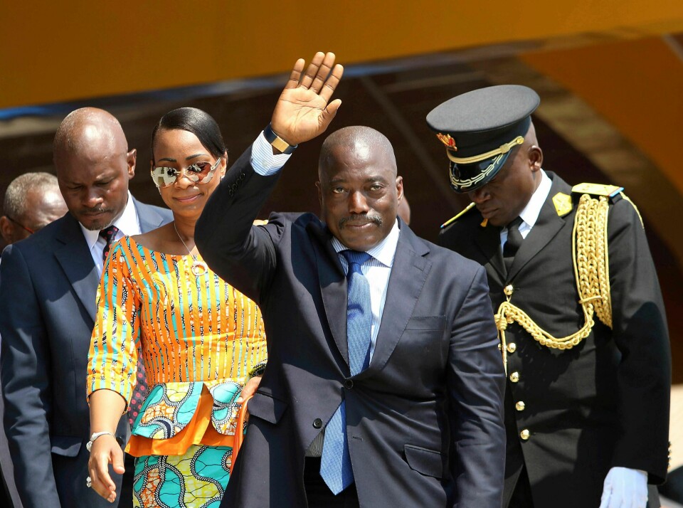 Etter 18 år ved makten overlater DR Kongos president Joseph Kabila (foran) roret til en etterfølger. Kabila overtok makten i DR Kongo åtte dager etter at faren, president Laurent-Désiré Kabila, ble drept av sine egne livvakter 16. januar 2001.