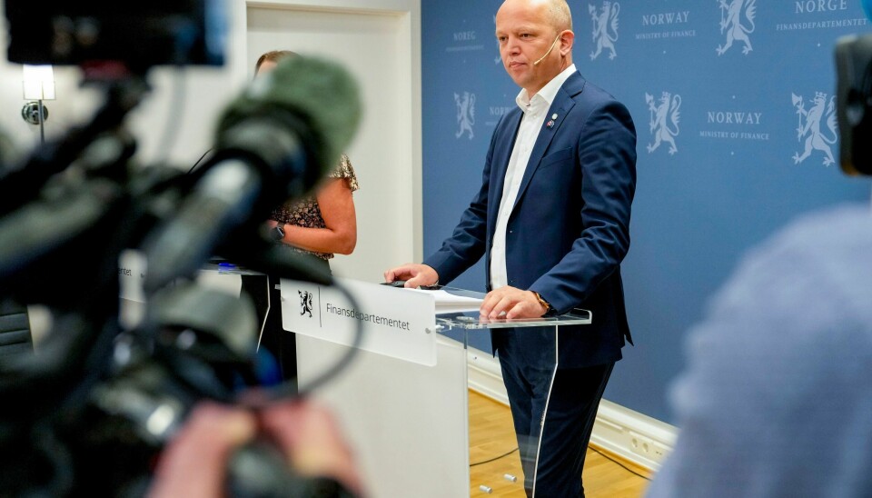 FØR BUDSJETTKONFERANSEN: Finansminister Trygve Slagsvold Vedum (Sp) holder foredrag om den økonomiske situasjonen og hvilket bakteppe den danner for arbeidet regjeringen skal gjøre i budsjettkonferansen neste uke. Finansminister Trygve Slagsvold Vedum holder foredrag om den økonomiske situasjonen og hvilket bakteppe den danner for arbeidet regjeringen skal gjøre budsjettkonferansen neste uke. Foto: Beate Oma Dahle / NTB