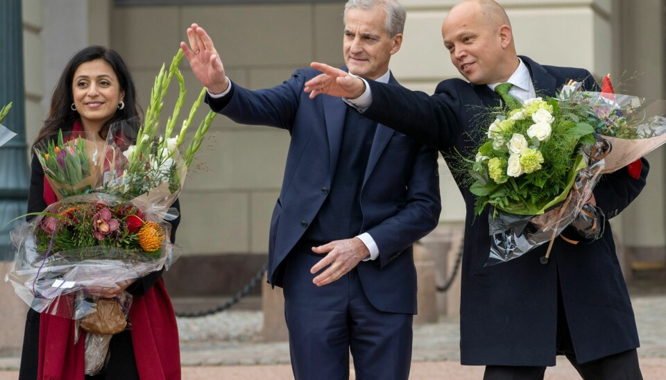 Lørdag er det 100 dager siden regjeringen troppet opp på Slottsplassen og startet sitt arbeid. Her er statsminister Jonas Gahr Støre (Ap), finansminister Trygve Slagsvold Vedum (Sp) og arbeids- og inkluderingsminister Hadia Tajik (Ap). Foto: Heiko Junge / NTB Lørdag er det 100 dager siden regjeringen troppet opp på Slottsplassen og startet sitt arbeid. Her er statsminister Jonas Gahr Støre (Ap), finansminister Trygve Slagsvold Vedum (Sp) og arbeids- og inkluderingsminister Hadia Tajik (Ap). Foto: Heiko Junge / NTB