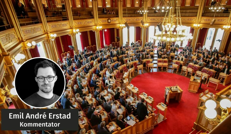 FAST TRACK. Politikarane vert stilt til veggs om dei vil ta den nye og prioriterte plassen i vaksinekøen. Det burde dei sleppe i utgangspunktet. Torstein Tvedt Solberg (Ap) var først ut til å markere at han ikkje ville la seg vaksinere som del av ei prioritert gruppe av samfunnskritisk nøkkelpersonell. FAST TRACK. Politikarane vert stilt til veggs om dei vil ta den nye og prioriterte plassen i vaksinekøen. Det burde dei sleppe i utgangspunktet. Torstein Tvedt Solberg (Ap) var først ut til å markere at han ikkje ville la seg vaksinere som del av ei prioritert gruppe av samfunnskritisk nøkkelpersonell.