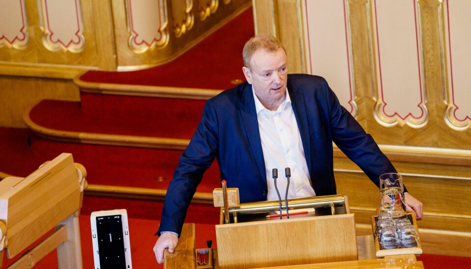 Frps Terje Halleland mener Sp bør støtte økt kvotekjøp fremfor elektrifisering av sokkelen. Foto: Stian Lysberg Solum / NTB Frps Terje Halleland mener Sp bør støtte økt kvotekjøp fremfor elektrifisering av sokkelen. Foto: Stian Lysberg Solum / NTB