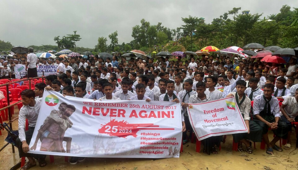 Flere hundre rohingyaer samlet seg i forrige måned på årsdagen for flukten fra Myanmar. Det bor over en millioner flyktninger i overfylt leirer i Cox's Bazar-området i Bangladesh. Foto: Shafiqur Rahman / AP / NTB Flere hundre rohingyaer samlet seg i forrige måned på årsdagen for flukten fra Myanmar. Det bor over en millioner flyktninger i overfylt leirer i Cox's Bazar-området i Bangladesh. Foto: Shafiqur Rahman / AP / NTB