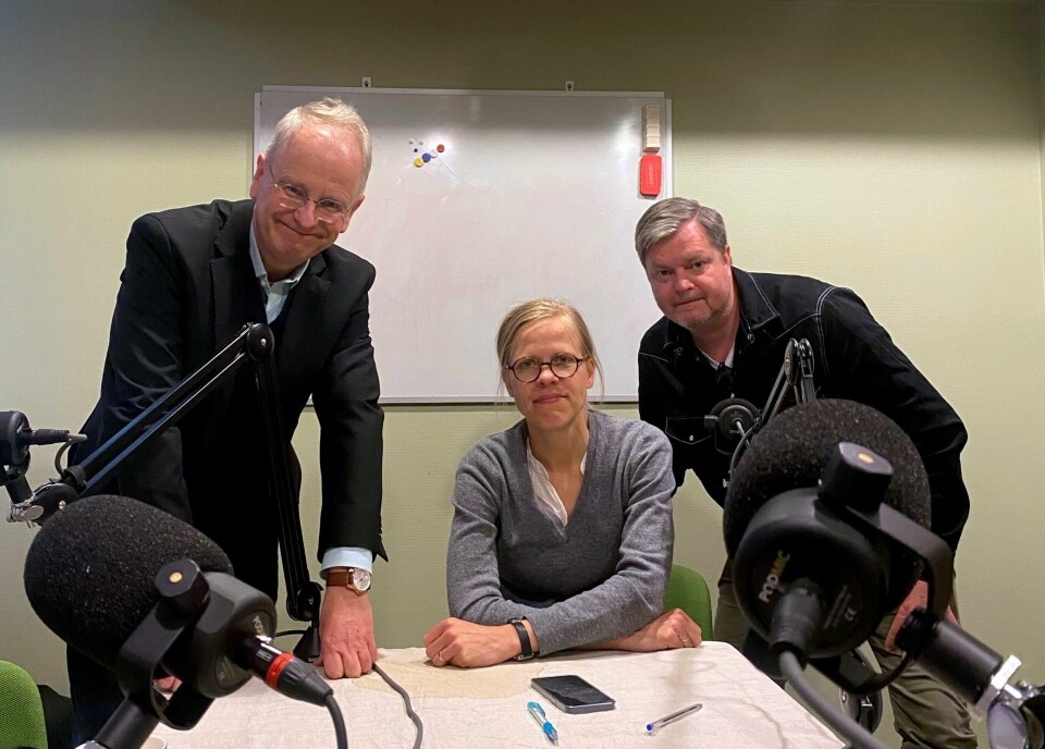 PANELET: Henrik Syse, Åste Dokka og Espen PA Lervaag bryner seg på spørsmål fra lytterne i den seneste episoden av Vårt Land-podkasten Åpenbart. Henrik Syse, Åste Dokka, Espen PA Lervaag