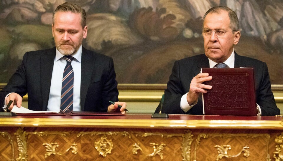 – Det er under all kritikk at Jehovas vitner karakteriseres som en ekstremistisk organisasjon, sier Danmarks utenriksminister Anders Samuelsen (til venstre). Her er han sammen med Russlands utenriksminister Sergej Lavrov ved en annen anledning i Moskva i fjor.