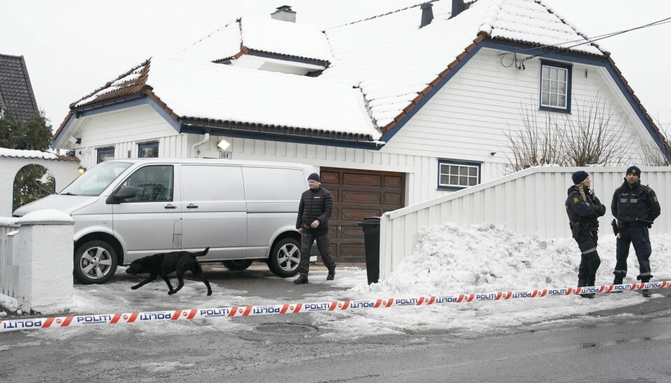 Politiet undersøker justisminister Tor Mikkel Waras hjem. Torsdag ble Waras samboer siktet av PST for å foreta noe for å vekke mistanke om at en straffbar handling er begått. Historiker Hallvard Notaker tror Wara-saken uansett utfall kan bidra til å forsterke motsetningene i innvandringsdebatten.