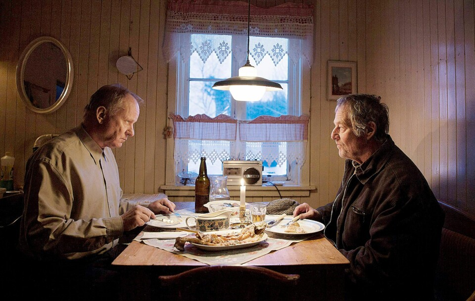 To tause menn har opplevd tunge ting i barndommen: Trond (Stellan Skarsgård) og Lars (Bjørn Floberg). Hvordan skal de hanskes med minnene?