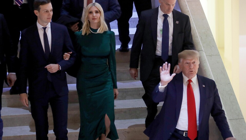 USAs president Donald Trump besøkte tirsdag Verdens økonomiske forum (WEF) i alpebyen Davos, sammen med datter Ivanka Trump og svigersønnen Jared Kushner (bak til venstre).