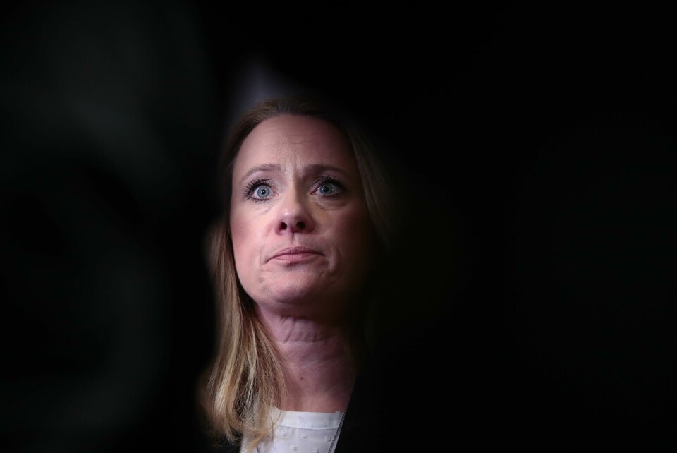 Arbeids- og sosialminister Anniken Hauglie (H) har det overordnede ansvaret for Nav. Nå går debatten om hun bør trekke seg som følge av trygdeskandalen. Oslo 20200110. Arbeids- og sosialminister Anniken Hauglie i høringen om trygdeskadalen i Stortingets kontroll- og konstitusjonskomité.Foto: Lise Åserud / NTB scanpix