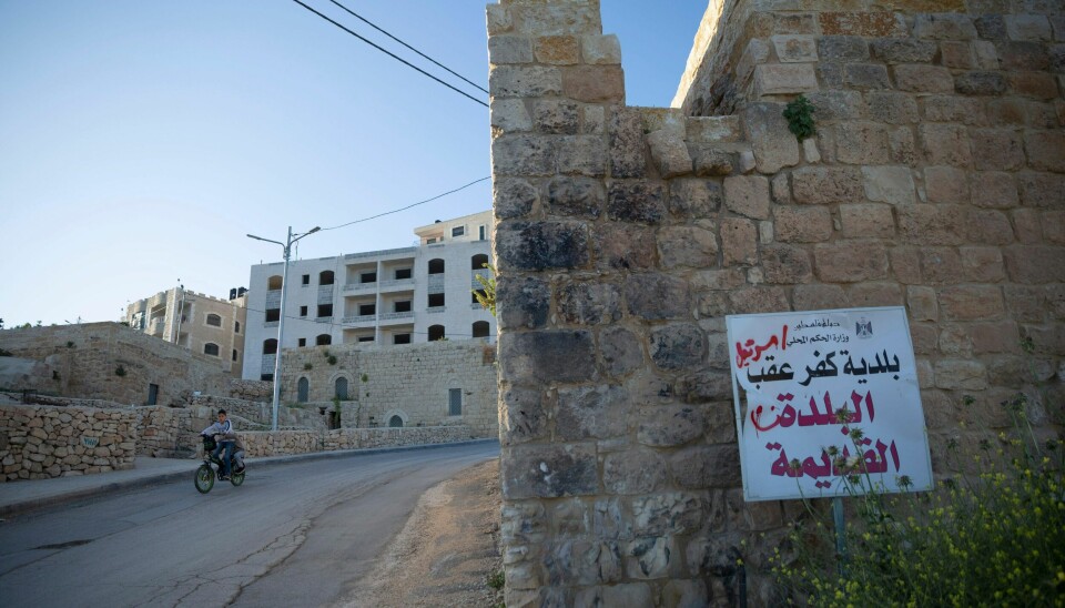 En tolv dager gammel baby fra Vestbredden er død etter å ha vært smittet av koronaviruset, opplyser det palestinske helsedepartementet.