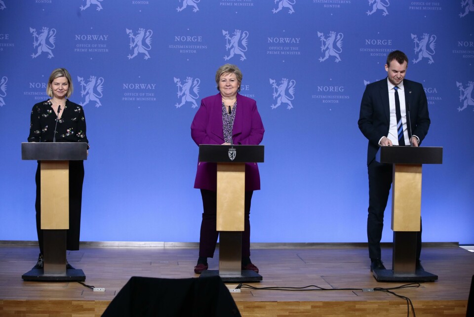 Mandag holdt statsminister Erna Solberg, barne- og familieminister Kjell Ingolf Ropstad og kunnskaps- og integreringsminister Guri Melby pressekonferanse for barn om koronaviruset. Oslo 20200316. Statsminister Erna Solberg, barne- og familieminister Kjell Ingolf Ropstad og kunnskaps- og integreringsminister Guri Melby stiller for å svare på spørsmål for barn.Foto: Lise Åserud / NTB scanpix
