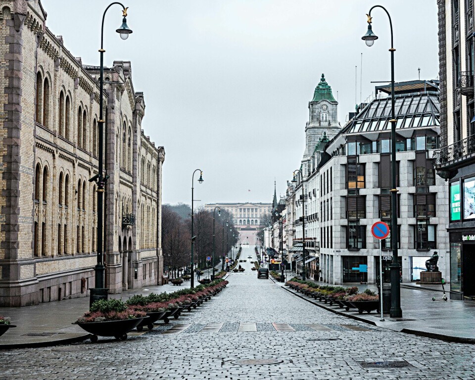 Karl Johans gate. Tomme gater i Oslo første helgen med Corona-feber. Korona
