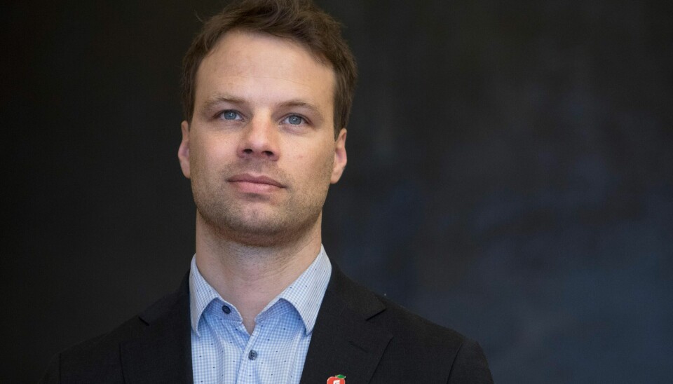 – Nye innstramminger er viktig. Det ville blitt veldig vanskelig å gå videre med en plattform uten at det er med, sier innvandringspolitisk talsmann Jon Helgheim i Frp til NRK.