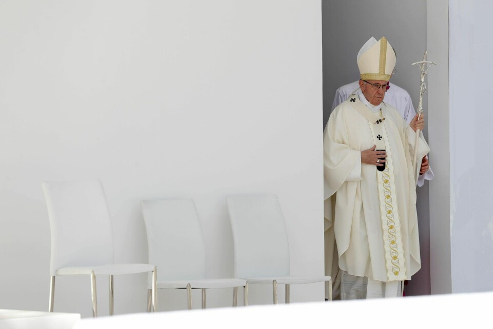 Pave Frans holdt denne uka messe på sportsarenaen Sheikh Zayed i Abu Dhabi. Under besøket til De forente arabiske emirater kom paven med oppsiktsvekkende innrømmelser om seksuelt misbruk i den katolske kirke.