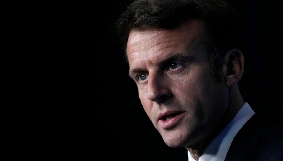 Frankrikes president Emmanuel Macron gjør mandag nye endringer i regjeringen. Han bytter blant annet ut en minister som er anklaget for voldtekt av flere kvinner. Foto: Christophe Ena / AP / NTB Frankrikes president Emmanuel Macron gjør mandag nye endringer i regjeringen. Han bytter blant annet ut en minister som er anklaget for voldtekt av flere kvinner. Foto: Christophe Ena / AP / NTB