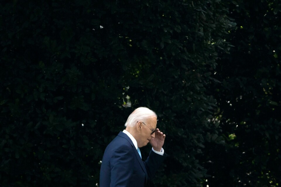 President Joe Biden utenfor Det hvite hus torsdag. Foto: Mark Schiefelbein / AP / NTB President Joe Biden utenfor Det hvite hus torsdag. Foto: Mark Schiefelbein / AP / NTB
