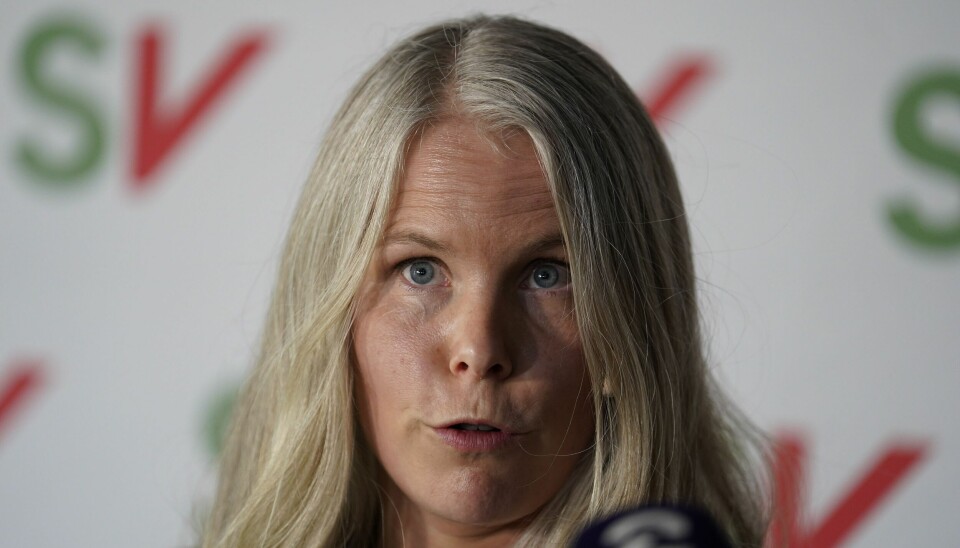 SVs Kirsti Bergstø vil at regjeringspartiene skal følge opp løfter fra Hurdalsplattformen. SVs fungerende partileder Kirsti Bergstø holdt fredag åpningstalen til SVs landsstyremøte i Oslo. Foto: Håkon Mosvold Larsen / NTB
