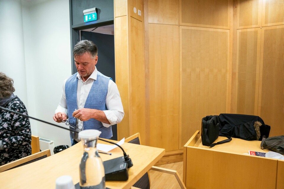 Per-Yngve Monsen har gått til sak mot Fretex Miljø AS for usaklig oppsigelse. Han mener at han mistet stillingen som administrasjonssjef i Fretex Øst-Norge, ikke fordi det var nødvendig på grunn av omorganisering, men fordi han hadde reist en varslingssak. Per-Yngve Monsen. Varslersak mot Fretex i Oslo tingrett.