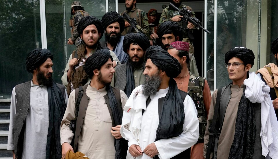 Medlemmer av Taliban i Afghanistan, med fungerande visestatsminister mulla Abdul Ghani Baradar i midten. Regjeringa i Kabul har fungert som meklar i konflikten mellom Pakistan og pakistanske islamistar. Medlemmer av Taliban i Afghanistan, med fungerende visestatsminister mulla Abdul Ghani Baradar i midten. Regjeringen i Kabul har fungert som megler i konflikten mellom Pakistan og pakistanske islamister. Foto: Ebrahim Noroozi / AP / NTB
