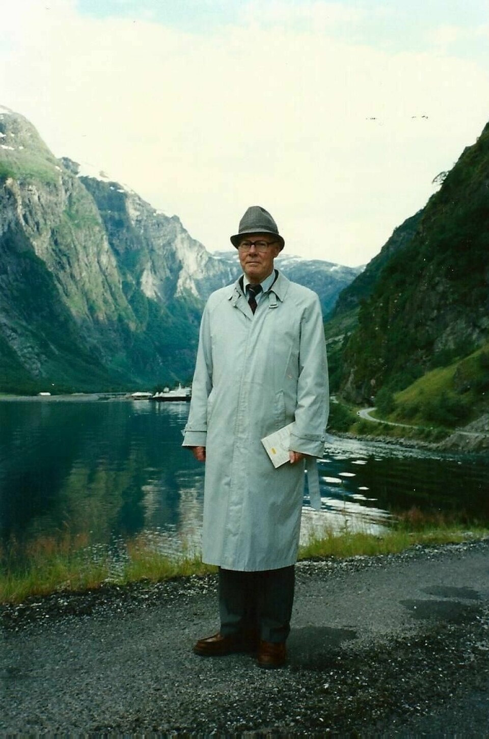 Når anmelderen skriver at musikken minner ham om «1960-tallet, da bitonal musikk var lydsporet til atomtrussel, fisk på tirsdager og foruroligende dukketeater», må det være lov å stille seg spørsmål om hvor han leser dette i min fars vakre, melodiøse og til dels dramatiske kirkemusikk? skriver Elin Kvandal om Vårt Lands anmeldelse.