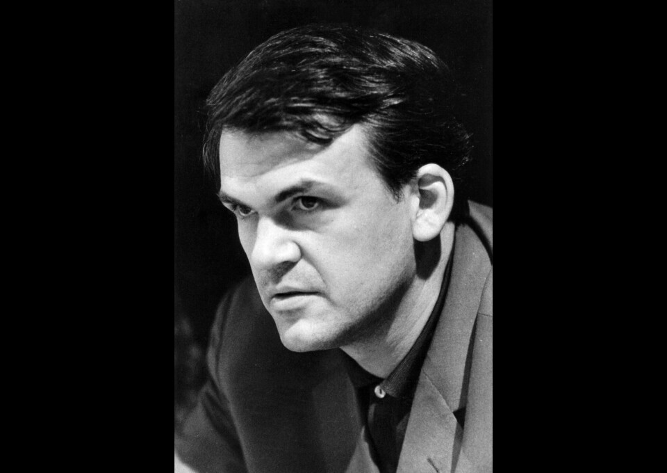 Den tsjekkiskfødte forfatteren Milan Kundera er død, 94 år gammel. Foto: CTK / AP / NTB Den tsjekkiskfødte forfatteren Milan Kundera er død, 94 år gammel. Foto: CTK / AP / NTB