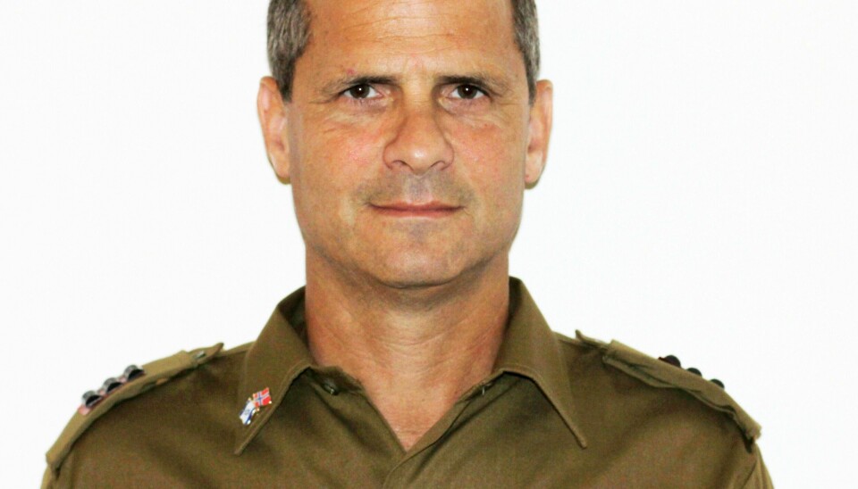 Fire år har gått siden kaptein Bjørn Hermann Ueland hengte fra seg uniformen og sluttet som talsmann for det israelske forsvaret (IDF). I dag har han ingen tro på at krigføring kan løse noe som helst og kaller Israels okkupasjon av de palestinske områdene meningsløs. Foto: IDF / NTB Fire år har gått siden kaptein Bjørn Hermann Ueland hengte fra seg uniformen og sluttet som talsmann for det israelske forsvaret (IDF). I dag har han ingen tro på at krigføring kan løse noe som helst og kaller Israels okkupasjon av de palestinske områdene meningsløs. Foto: IDF / NTB