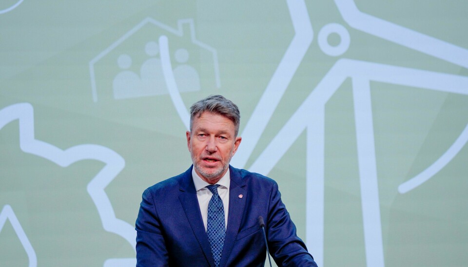 DRIFT: Hovedmålet er å opprettholde vindkraftvirksomheten på Fosen, men på en måte som ikke krenker reindriftssamenes rettigheter, understreker olje- og energiminister Terje Aasland (Ap). Hovedmålet er å opprettholde vindkraftvirksomheten på Fosen, men på en måte som ikke krenker reindriftssamenes rettigheter, understreker olje- og energiminister Terje Aasland (Ap). Foto: Gorm Kallestad / NTB