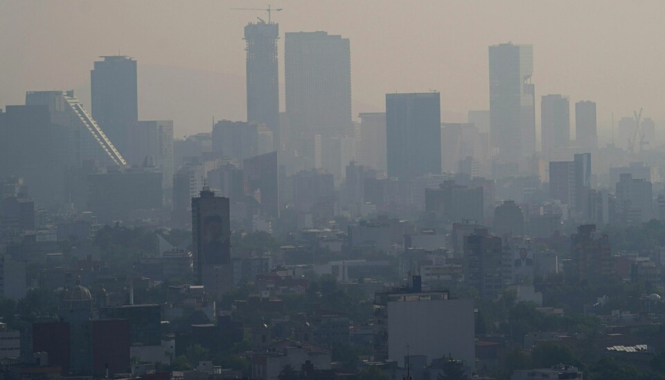UTSATT: Små barn er særlig sårbare for dårlig luftkvalitet. Her fra Mexico city i mai. Små barn er særlig sårbare for dårlig luftkvalitet. Her fra Mexico by i mai. Foto: Marco Ugarte / AP / NTB