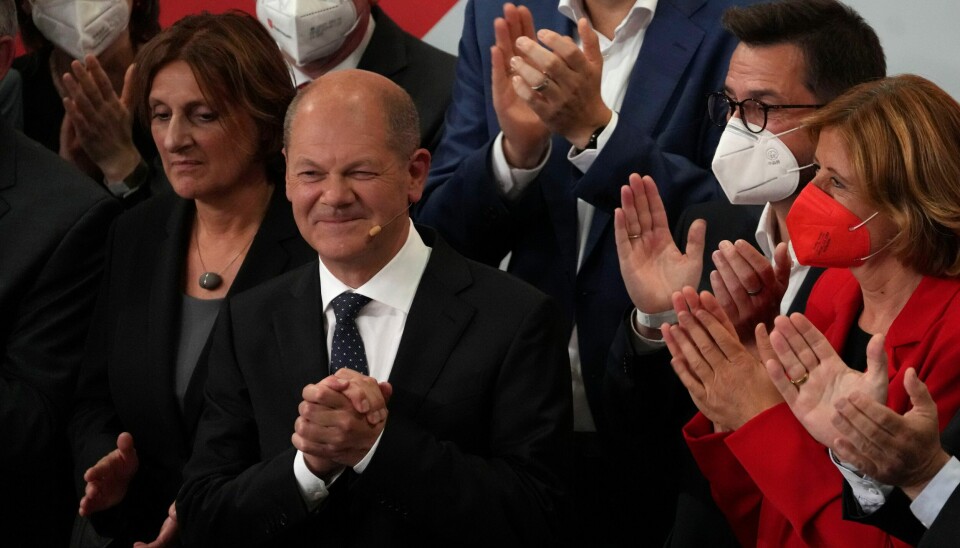 VINNER: Sosialdemokratene SPD og Olaf Scholz har vunnet valget i Tyskland, med 25,7 prosent av stemmene. Sosialdemokratene SPD og Olaf Scholz har vunnet valget i Tyskland, med 25,7 prosent av stemmene. Foto: Michael Sohn / AP / NTB