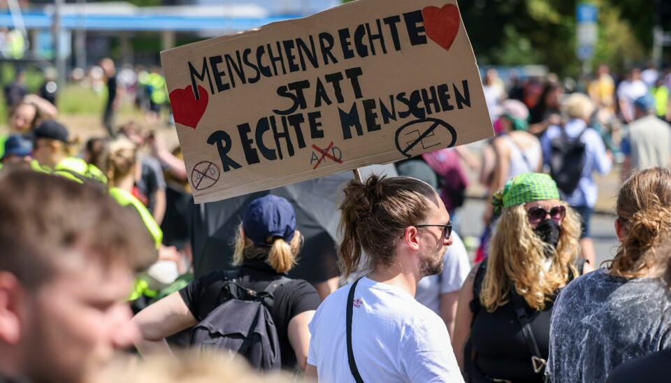 Det anslås at bortimot 100.000 demonstranter samlet seg i Essen for å protestere mot ytre høyre-partiet AfD, som nylig ble Tysklands nest største parti i EU-valget. Foto: AP / NTB Det anslås at bortimot 100.000 demonstranter samlet seg i Essen for å protestere mot ytre høyre-partiet AfD, som nylig ble Tysklands nest største parti i EU-valget. Foto: AP / NTB