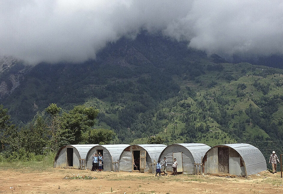 Én av de seks skolene Sefland har bygd i Helambu/Nowacot-distriktene i Nepal. Her er fire klasserom og et lærerværelse som også er hjemmet til læreren.