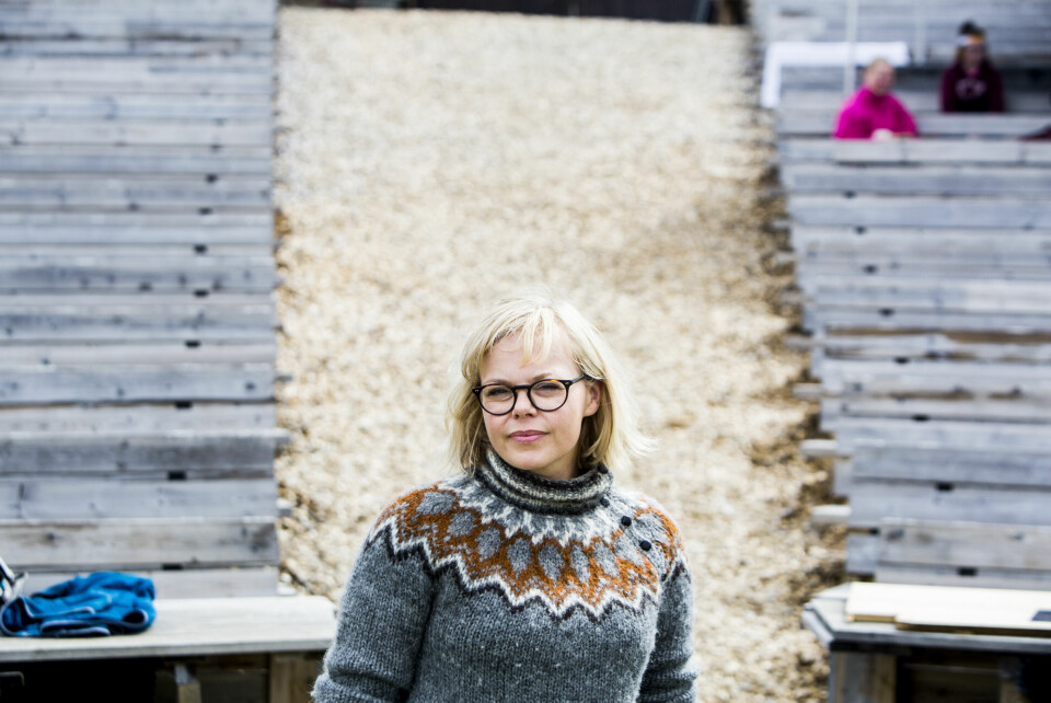 Regissør Sigrid Strøm Reibo har «rølpet» til årets Peer Gynt på Gålå. Hun mener Ibsen foregrep den flytende tilværelsen vi lever i idag, hvor «lojalitet, pliktfølelse og ansvar er blitt tunge og stygge ord».