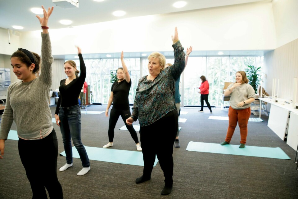 Erna Solberg besøker Sisterhood. Foto: NTB
