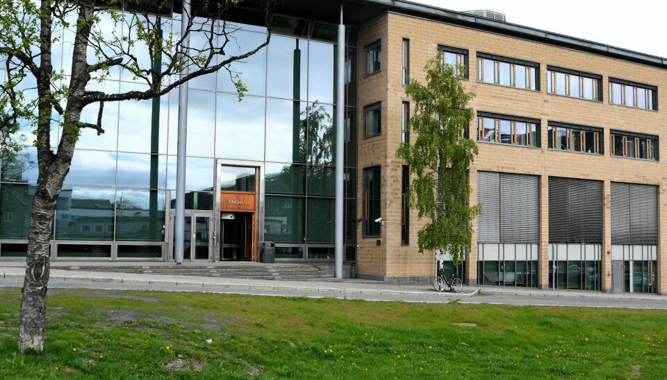 Forrige uke falt dommen mot 32-åringen i Nord-Troms Tingrett. Han skal ha svindlet sårbare innvandrere og menigheten sin.