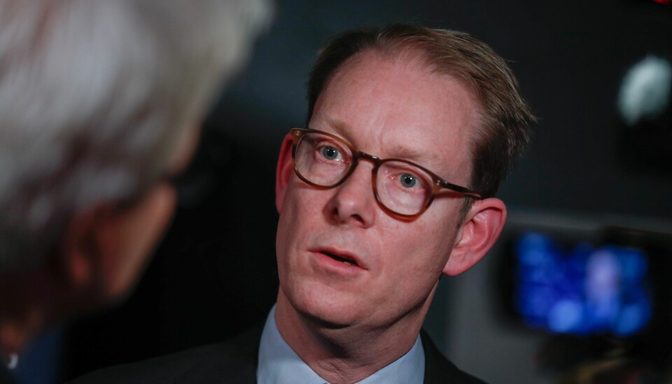 Religion var ikke en del av avtalen mellom Sverige, Finland og Tyrkia om de to førstnevnte landenes inntreden i Nato, sier Sveriges utenriksminister Tobias Billström. Tidligere onsdag sa Tyrkias president Recep Tayyip Erdogan at Sverige ikke får bli med i Nato så lenge koranbrenning er tillatt i landet. Foto: Rune Stoltz Bertinussen / NTB Religion var ikke en del av avtalen mellom Sverige, Finland og Tyrkia om de to førstnevnte landenes inntreden i Nato, sier Sveriges utenriksminister Tobias Billström. Tidligere onsdag sa Tyrkias president Recep Tayyip Erdogan at Sverige ikke får bli med i Nato så lenge koranbrenning er tillatt i landet. Foto: Rune Stoltz Bertinussen / NTB