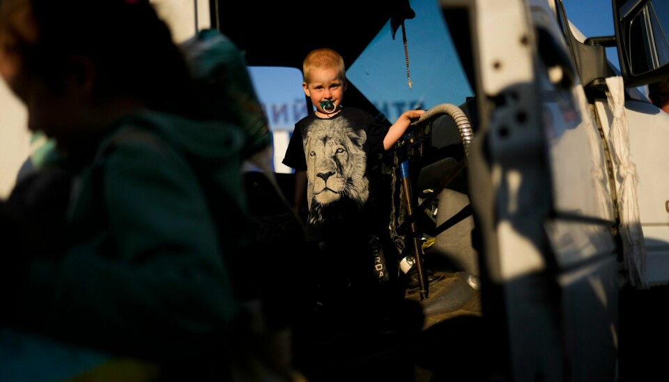 Situasjonen i Mariupol ventes å være et av temaene på møtet i FNs menneskerettsråd. Her ankommer sivile som flyktet fra havnebyen et mottak i Zaporizjzja søndag. Situasjonen i Mariupol ventes å være et av temaene på møtet i FNs menneskerettsråd. Her ankommer sivile som flyktet fra havnebyen et mottak i Zaporizjzja søndag. Foto: Francisco Seco / AP / NTB