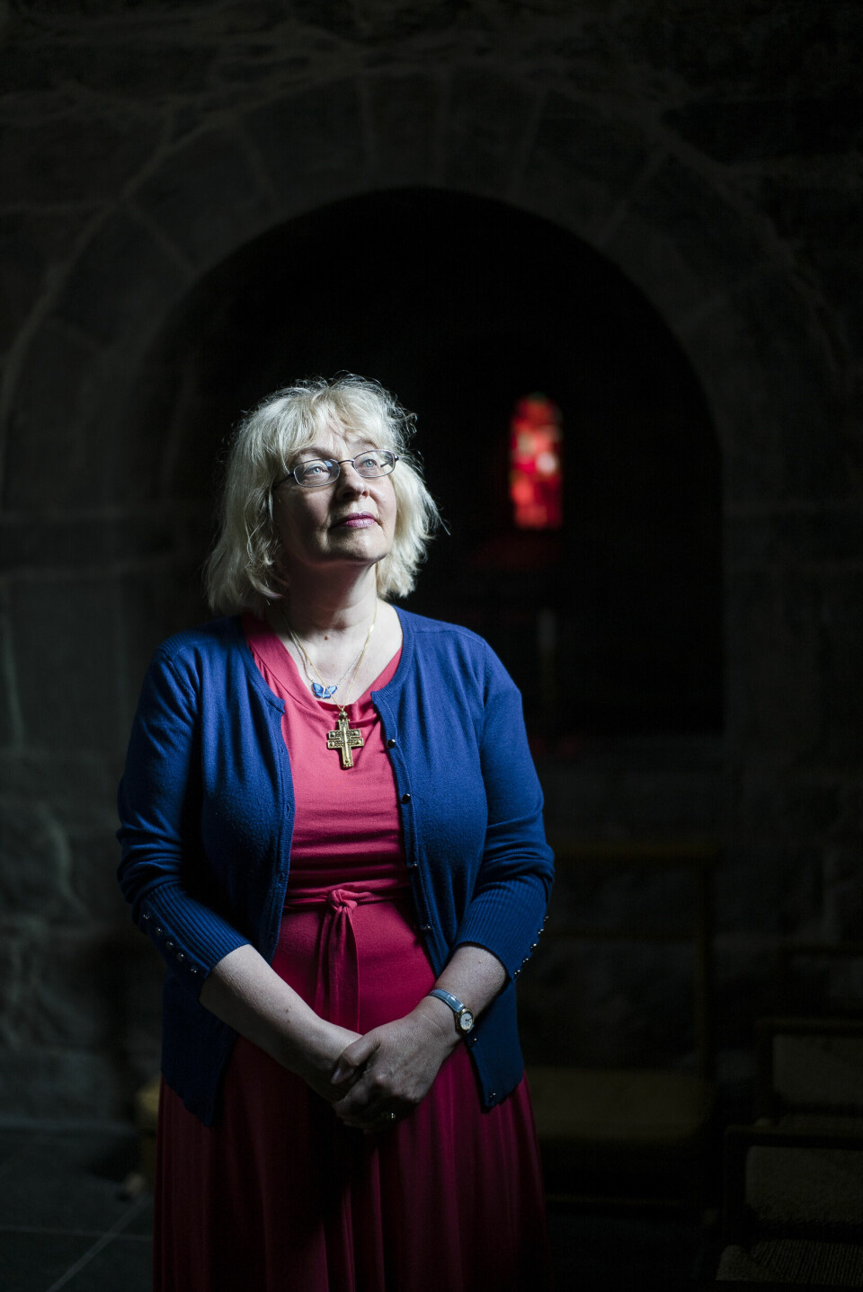 Hun er arvelig belastet, Kristin Molland Norderval. Moren Vera Molland var også forfatter, og en av det forrige århundres viktigste formidlere av gamle tradisjoner i Norge. Blant annet er det Vera som gis æren for at vi bruker lilla adventslys i de tusen hjem.