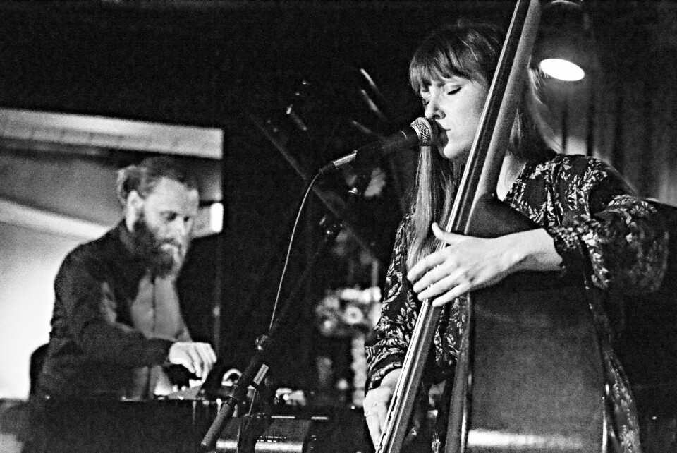 Ellen Andrea Wang reiser verden rundt med bassen og sine egne låter i skjæringspunktet mellom jazz og pop. The Guardian mener hun er en av dagens mest interessante jazzmusikere. Foto: Kristian Rødvand