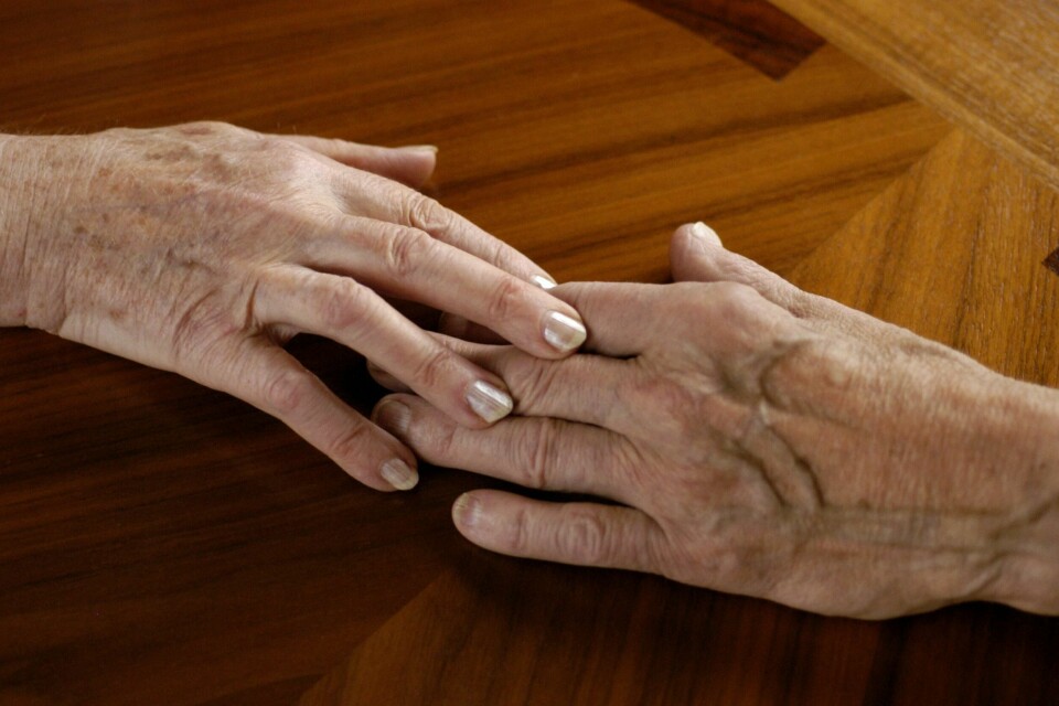 Mennesker over 60 mangler ikke lyst, skriver kronikkforfatterne, som vil stereotypiene om eldres seksualitet til livs.