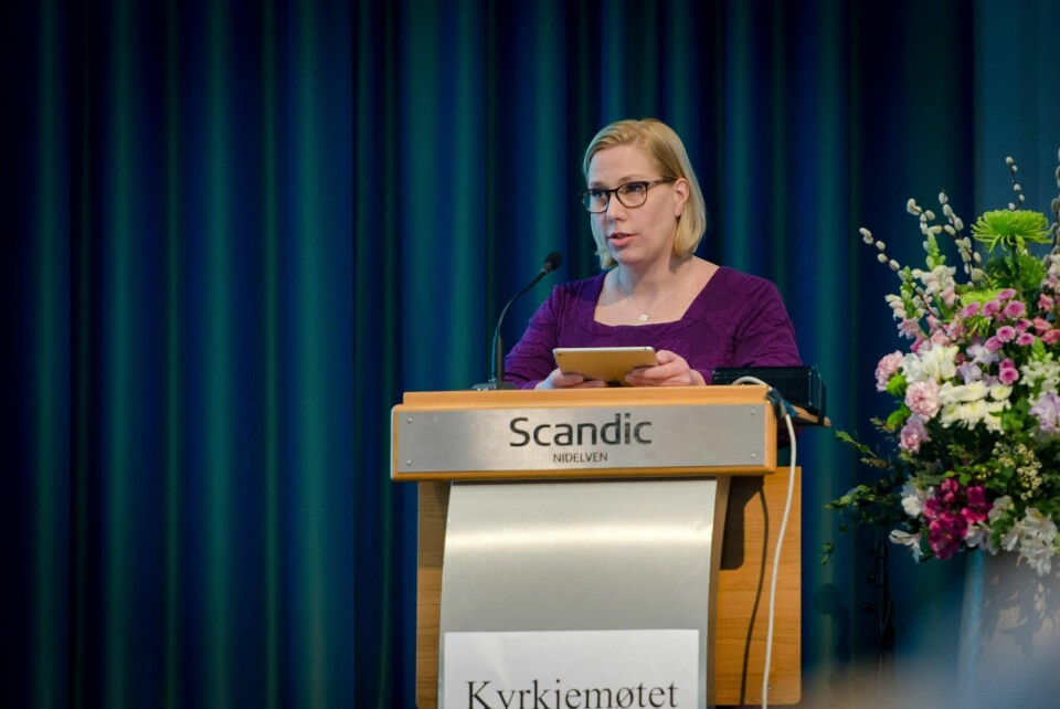 Therese Utgård (bildet) er lege og innvald for Åpen folkekirke.
