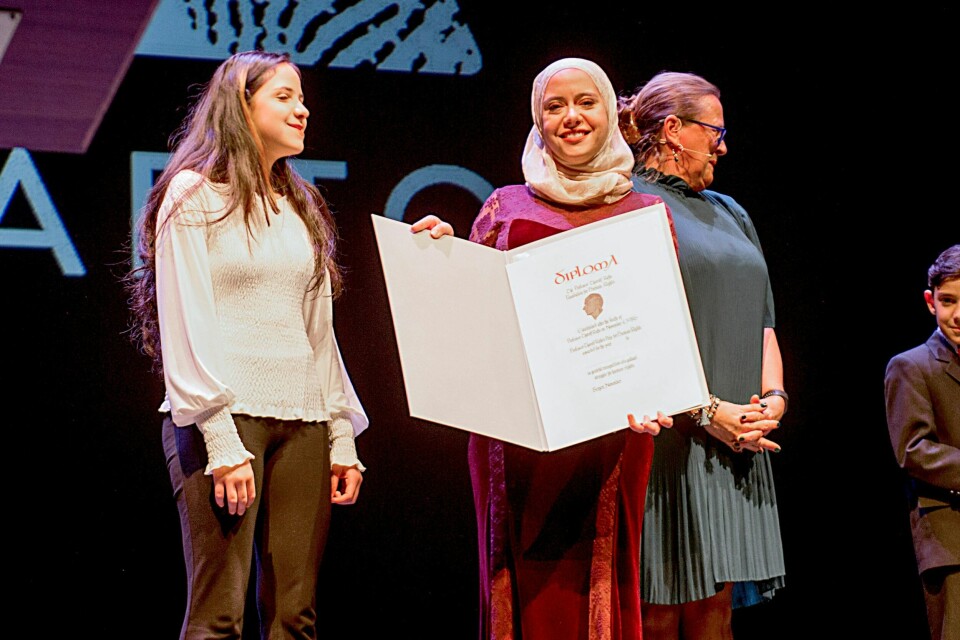 Rouba Mhaissen mottar Raftoprisen 2019 for hennes arbeid for syriske flyktninger i Libanon. Foto: Marit Hommedal / NTB scanpix