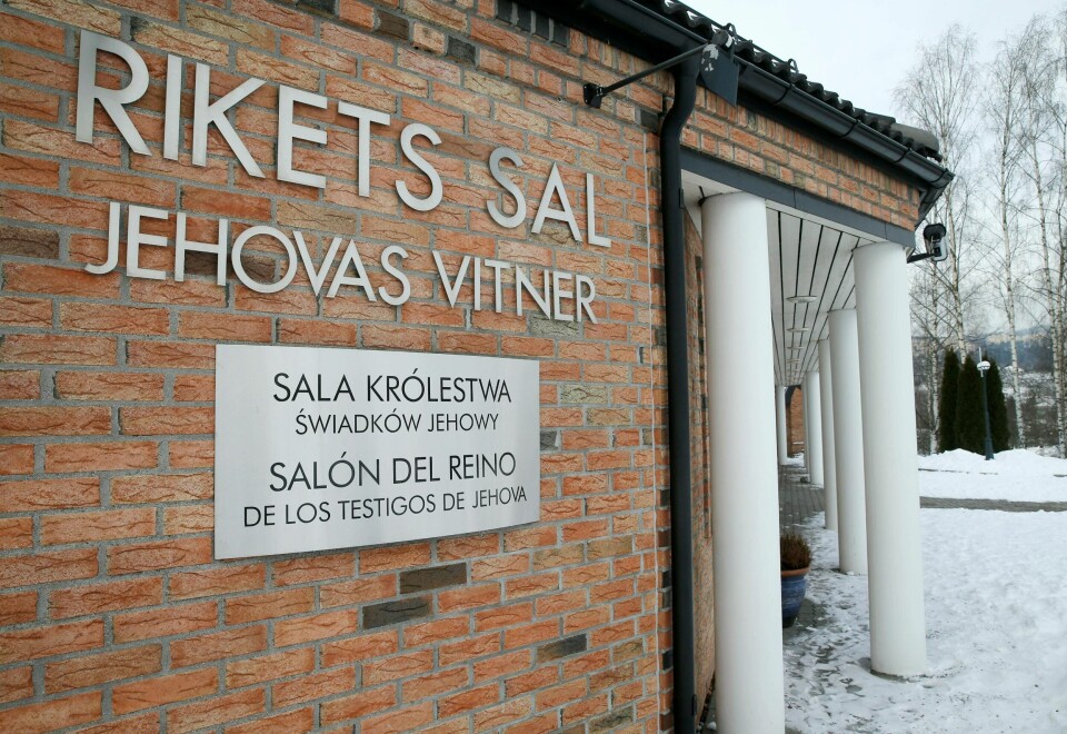 Flere har tatt til orde for at Jehovas Vitner bør miste statsstøtten på grunn av en diskriminerende praksis mot medlemmer.