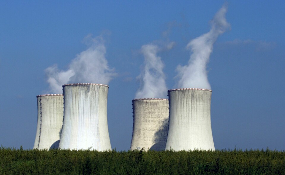 TRADISJONELL ATOMKRAFT: Et konvensjonelt kjernekraftverk i Tsjekkia. Rapporten fra NHO konkluderer med at driftskostnadene for de nye SMR-kjernekraftverkene trolig kan bli større enn for konvensjonelle kjernekraftverk. Et konvensjonelt kjernekraftverk i Tsjekkia. Rapporten fra NHO konkluderer med at driftskostnadene for de nye SMR-kjernekraftverkene trolig kan bli større enn for konvensjonelle kjernekraftverk. Foto: AP / NTB.