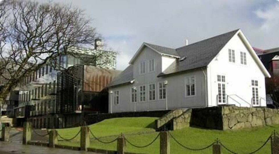 Løgtingid i Torshavn har fått overført ansvaret for Færøyanes abortlovgjeving frå Folketinget i København.