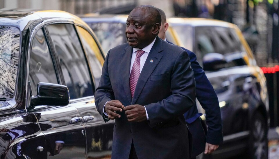 Sør-Afrikas president Cyril Ramaphosa kan bli tvunget til å gå av som følge av korrupsjonsanklager. Foto: Alberto Pezzali / AP / NTB Sør-Afrikas president Cyril Ramaphosa ventes å varsle sin avgang. Foto: Alberto Pezzali / AP / NTB