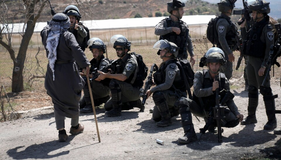 Israel har innført et apartheidregime i de okkuperte områdene med ulike rettigheter for palestinere og jødiske bosettere, slår Amnesty International, Human Rights Watch og FNs tidligere spesialutsending Michael Lynk fast. Foto: AP / NTB Israel har innført et apartheidregime i de okkuperte områdene med ulike rettigheter for palestinere og jødiske bosettere, slår Amnesty International, Human Rights Watch og FNs tidligere spesialutsending Michael Lynk fast. Foto: AP / NTB