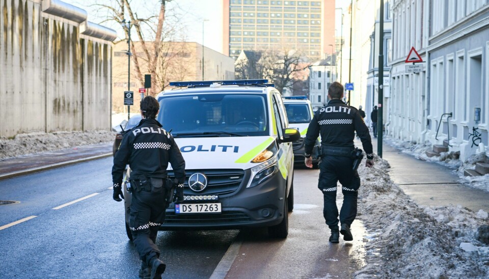 En person er sendt til sykehus etter en knivhendelse i en moské på Grønland i Oslo. Foto: Martin Solhaug Standal / NTB En person er sendt til sykehus etter en knivhendelse i en moské på Grønland i Oslo. Foto: Martin Solhaug Standal / NTB