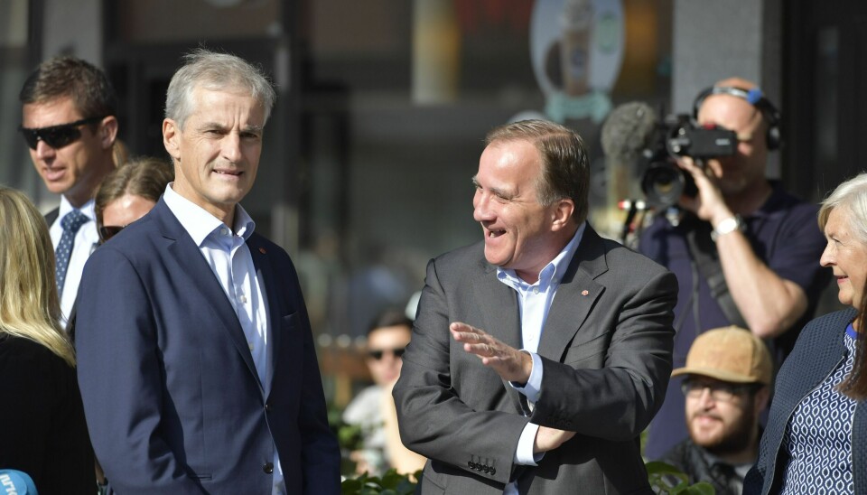 Sveriges statsminister Stefan Löfven (til høyre) gir seg senere i høst som leder for Socialdemokraterna, og takker deretter av som statsminister. Før det får han muligens noen måneder som statsministerkollega med sin norske partifelle Jonas Gahr Støre (til venstre). Jonas Gahr Støre og Stefan Löfven i Stockholm under de svenske Socialdemokraternas valgkampinnspurt i 2018. Arkivfoto: Jessica Gow / TT / NTB
