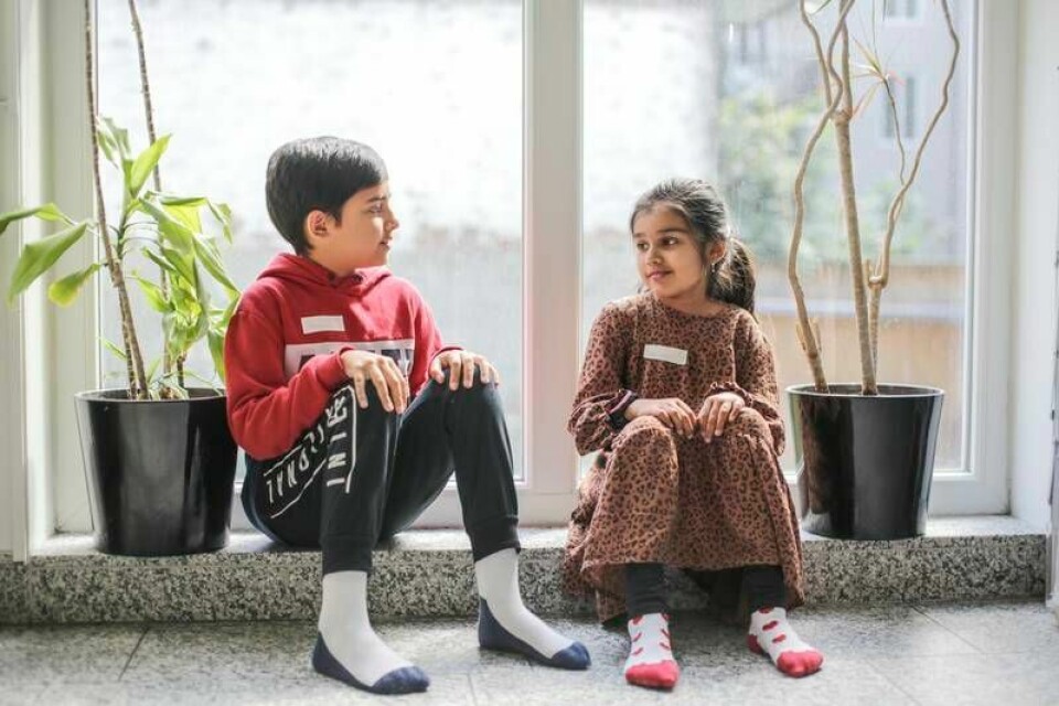 SOMMERKURS: Vårt Land besøkte forrige uke ICCs sommerkurs. Barn fra alle barneskoletrinnene er deltakere. To av dem var Ismail Khan (12) og Minahil Khan (7). SOMMERKURS: Vårt Land besøkte forrige uke ICCs sommerkurs. Barn fra alle barneskoletrinnene er deltakere. To av dem var Ismail Khan (12) og Minahil Khan (7).