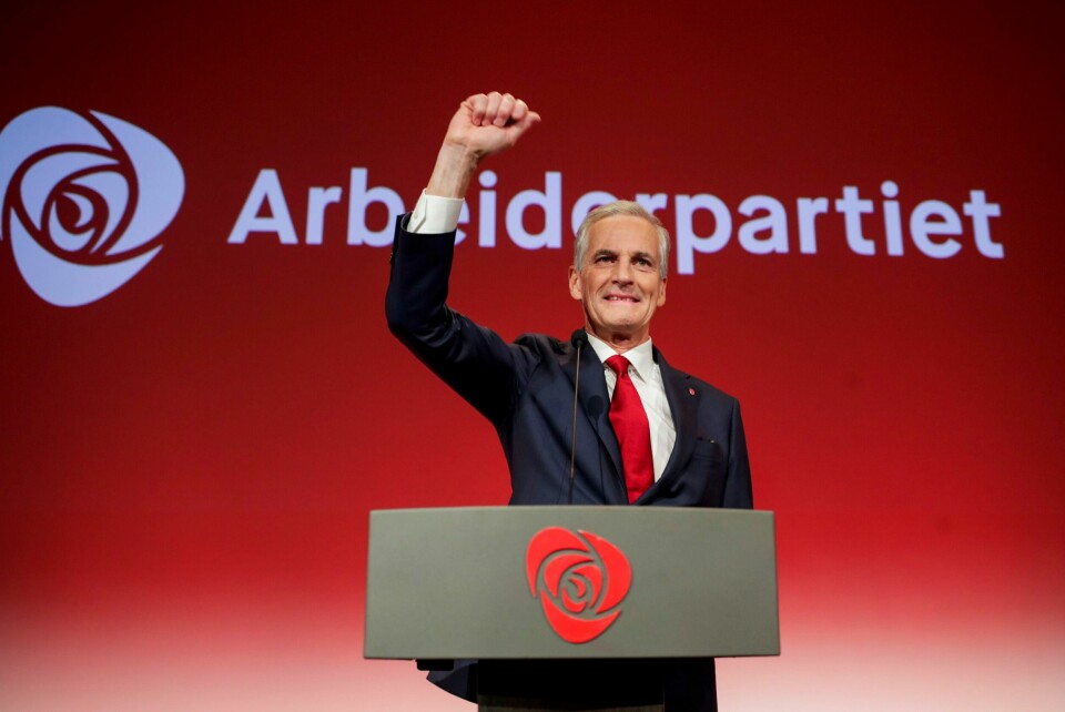 VALGVAKE: Ap-leder Jonas Gahr Støre taler mandag kveld på Arbeiderpartiets valgvake i Folkets Hus i Oslo. støre