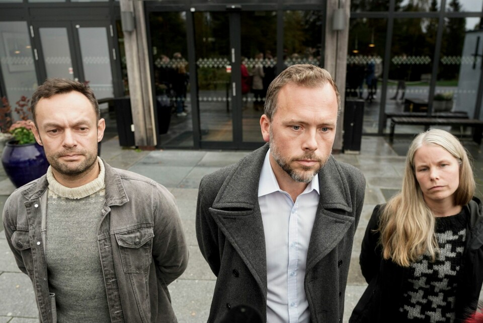 FERDIG: SV-leder Audun Lysbakken (midten), Torgeir Knag Fylkesnes (SV) og Kirsti Bergstø holder pressekonferanse etter at det onsdag ble brudd i sonderingene mellom SV, Ap og Sp om et mulig regjeringssamarbeid. .
